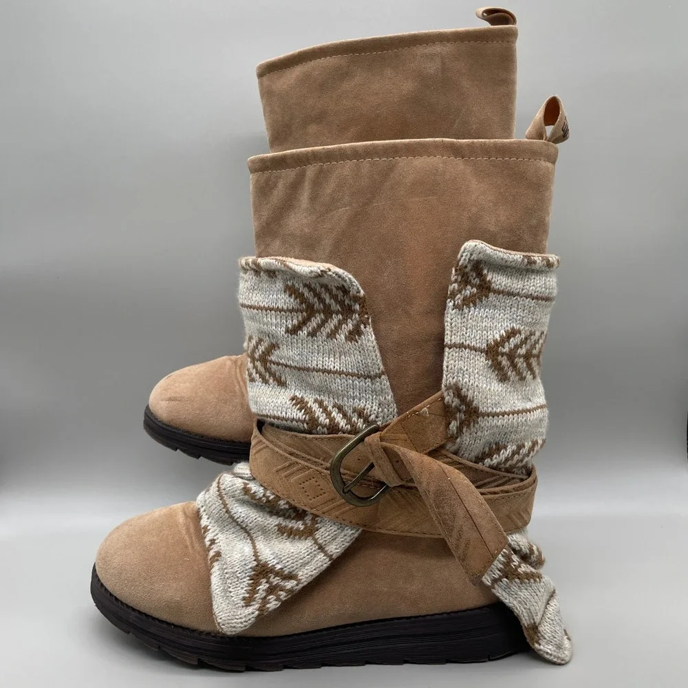 Muk Luks Sweater Knit Booties Womens Size 7 Tan Faux Suede Fold-Over Boho Buckle